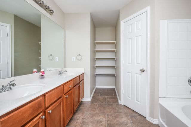 125 Currie Court, Crowley, TX 76036