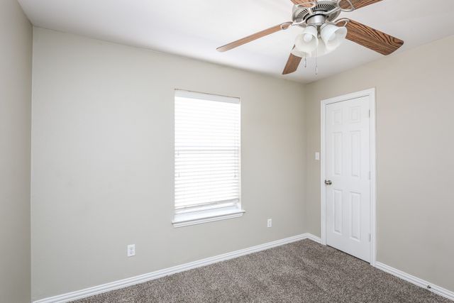 125 Currie Court, Crowley, TX 76036