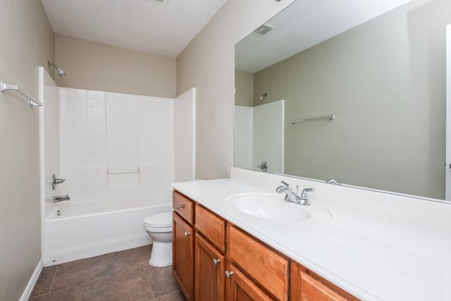 125 Currie Court, Crowley, TX 76036