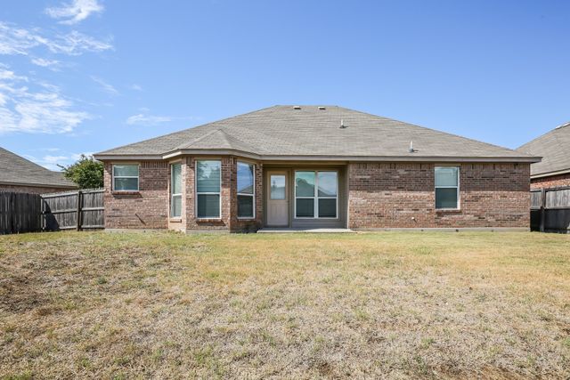 125 Currie Court, Crowley, TX 76036