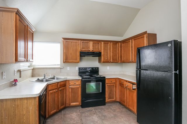 125 Currie Court, Crowley, TX 76036