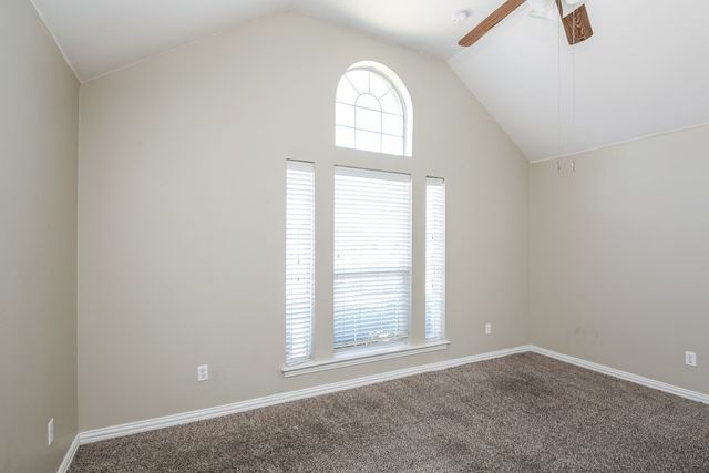 125 Currie Court, Crowley, TX 76036