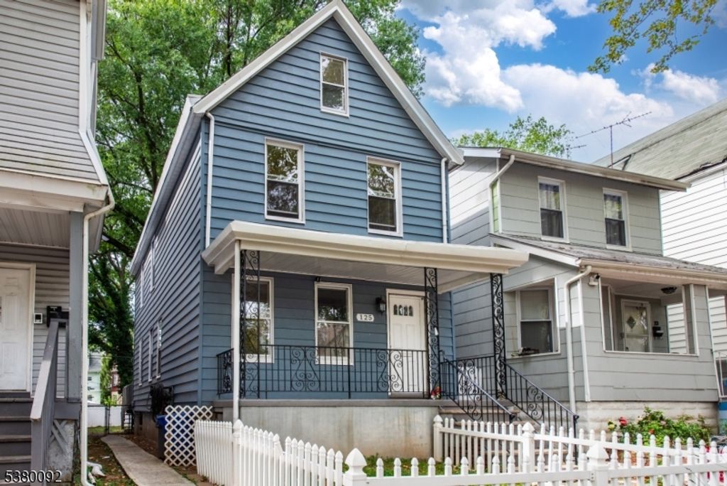 125 Shepard Ave, East Orange City, NJ 07018