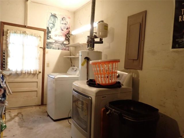 8295 Valley Stream Drive, Jonesboro, GA 30236