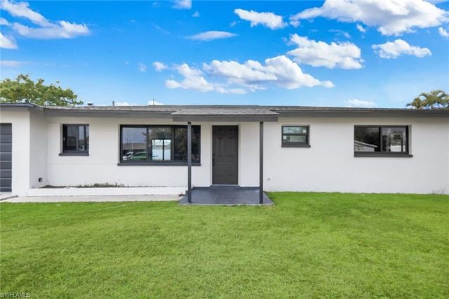 1389 Pine AVE, North Fort Myers, FL 33917