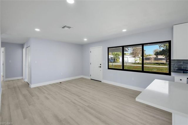 1389 Pine AVE, North Fort Myers, FL 33917