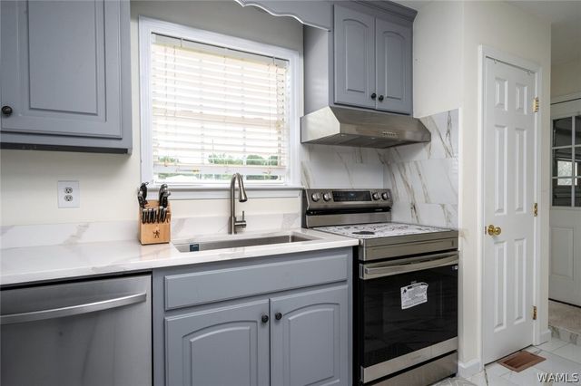 17020 Stonecliff, Northport, AL 35475