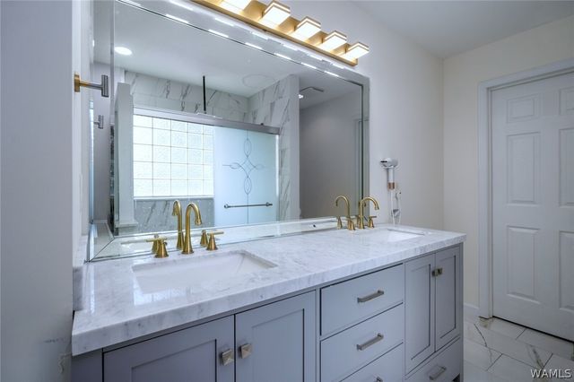 17020 Stonecliff, Northport, AL 35475