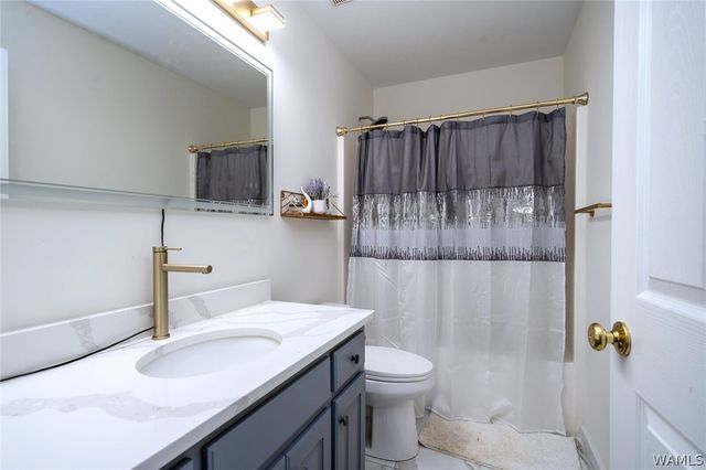 17020 Stonecliff, Northport, AL 35475