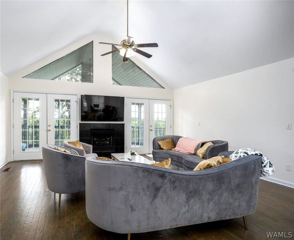 17020 Stonecliff, Northport, AL 35475