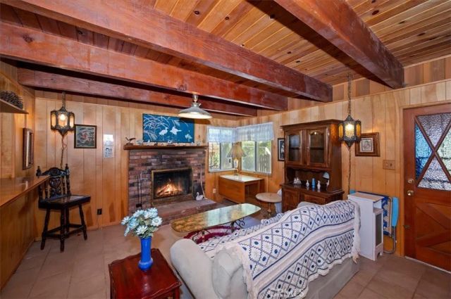 695 Arth Drive, Crestline, CA 92325
