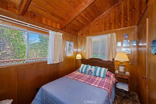 695 Arth Drive, Crestline, CA 92325
