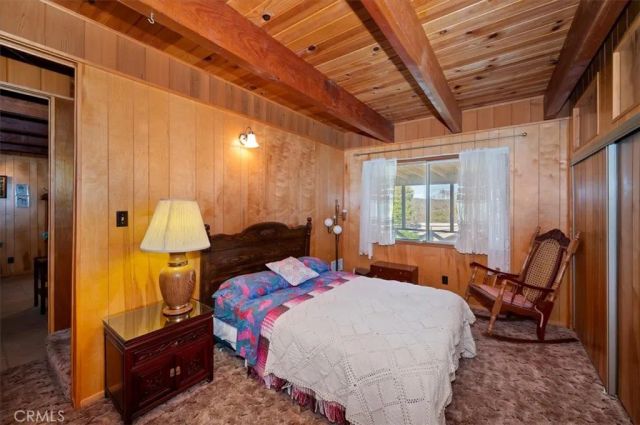 695 Arth Drive, Crestline, CA 92325