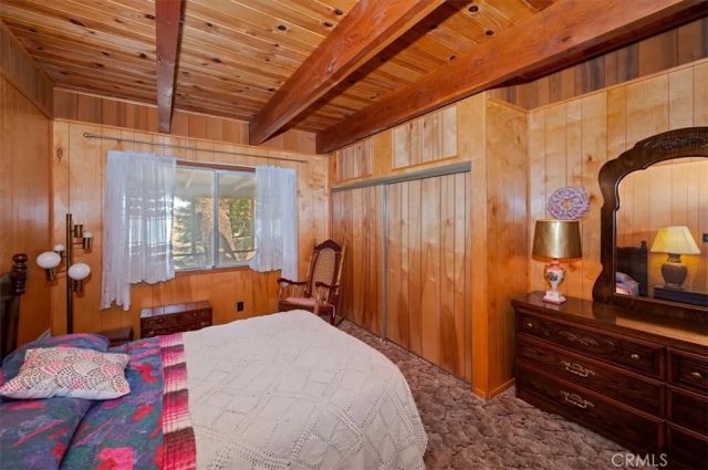 695 Arth Drive, Crestline, CA 92325