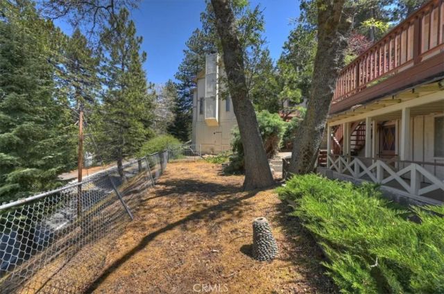 695 Arth Drive, Crestline, CA 92325
