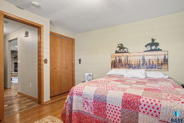 25558 472nd Ave Avenue, Renner, SD 57055
