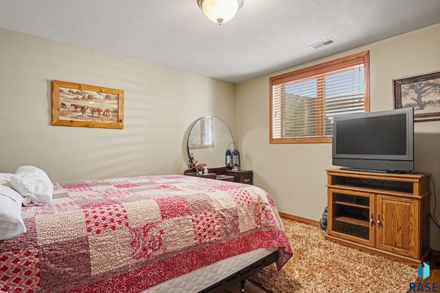 25558 472nd Ave Avenue, Renner, SD 57055