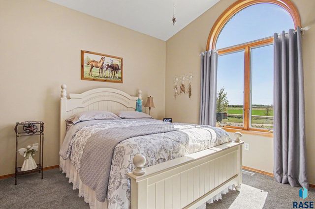 25558 472nd Ave Avenue, Renner, SD 57055