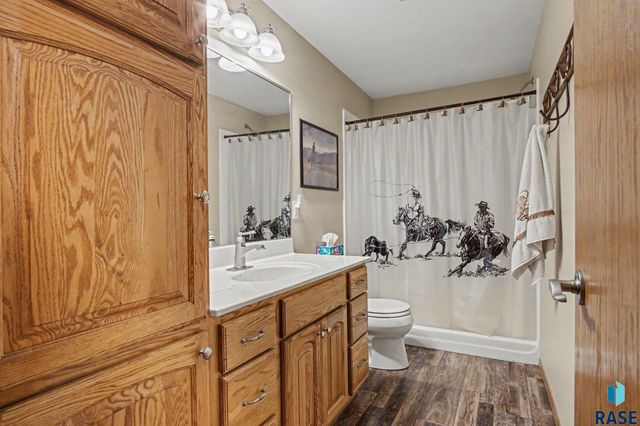 25558 472nd Ave Avenue, Renner, SD 57055