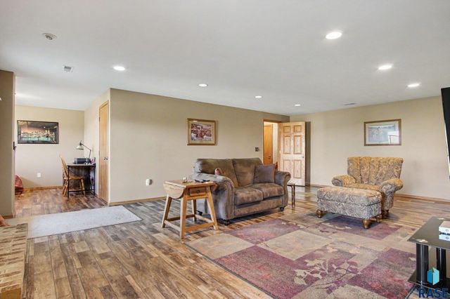 25558 472nd Ave Avenue, Renner, SD 57055