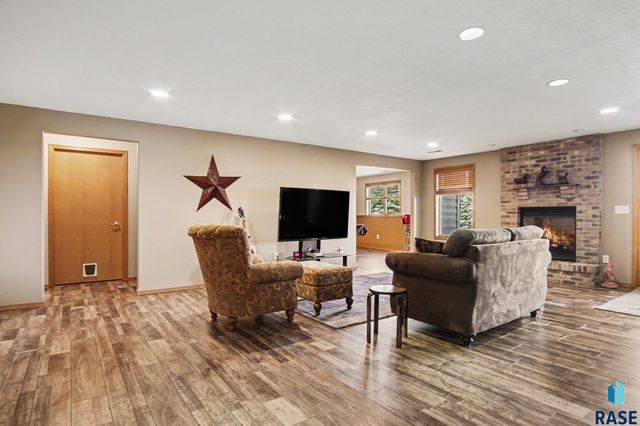 25558 472nd Ave Avenue, Renner, SD 57055