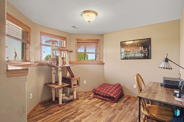 25558 472nd Ave Avenue, Renner, SD 57055