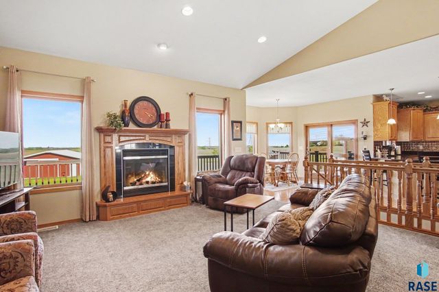 25558 472nd Ave Avenue, Renner, SD 57055
