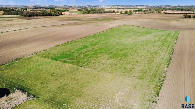 25558 472nd Ave Avenue, Renner, SD 57055