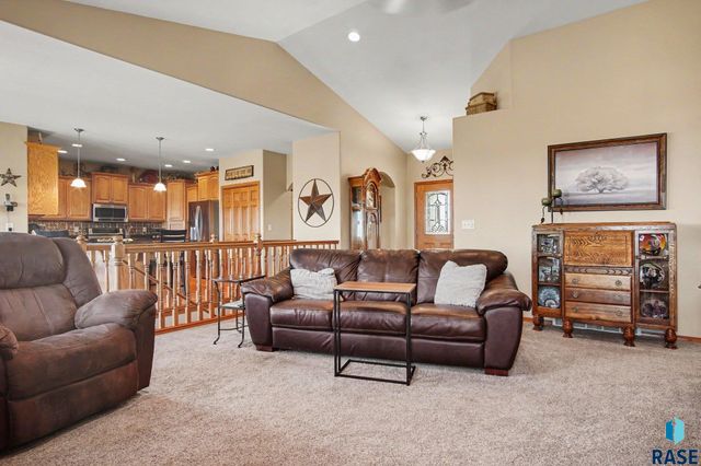 25558 472nd Ave Avenue, Renner, SD 57055