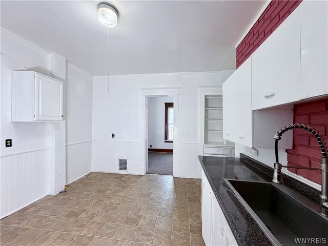 16 Victory Avenue, Lackawanna, NY 14218