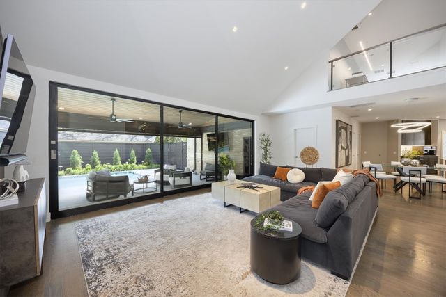 5814 Flintshire Lane, Dallas, TX 75252