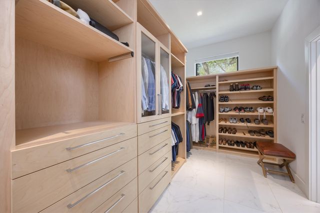 5814 Flintshire Lane, Dallas, TX 75252