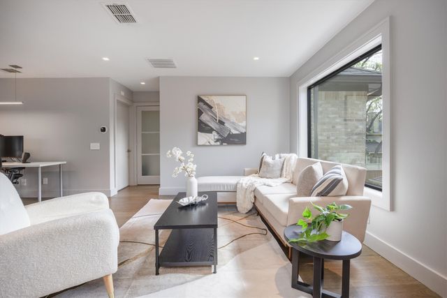 5814 Flintshire Lane, Dallas, TX 75252