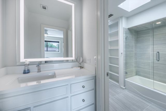 5814 Flintshire Lane, Dallas, TX 75252