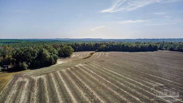 7 Segrest Rd, Pace, FL 32571