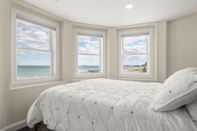 70 Moore St PH, Winthrop, MA 02152
