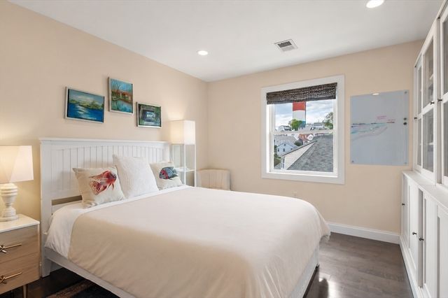 70 Moore St PH, Winthrop, MA 02152