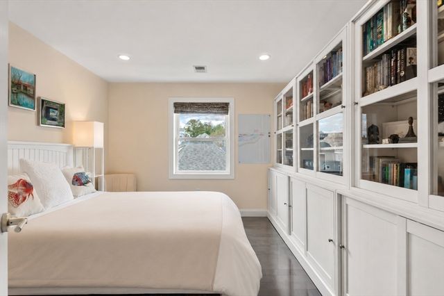 70 Moore St PH, Winthrop, MA 02152