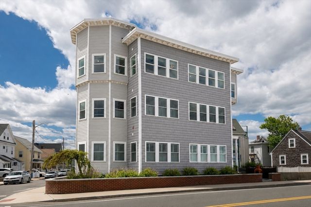 70 Moore St PH, Winthrop, MA 02152