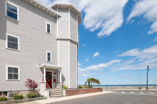 70 Moore St PH, Winthrop, MA 02152