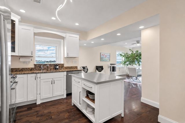 70 Moore St PH, Winthrop, MA 02152