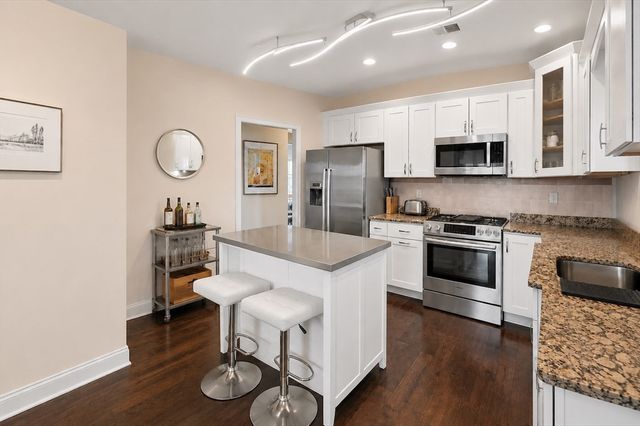 70 Moore St PH, Winthrop, MA 02152