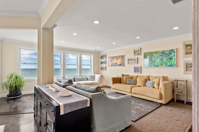 70 Moore St PH, Winthrop, MA 02152