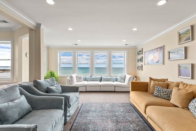 70 Moore St PH, Winthrop, MA 02152