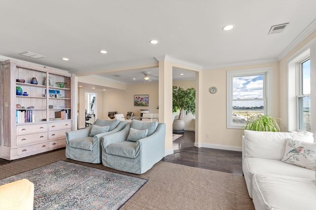 70 Moore St PH, Winthrop, MA 02152