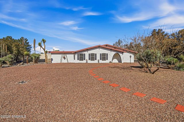 3005 Ronna Drive, Las Cruces, NM 88001