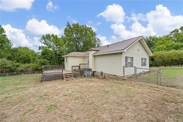 123 Lower McGuire Loop, Russellville, AR 72802