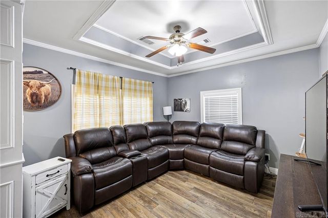 123 Lower McGuire Loop, Russellville, AR 72802