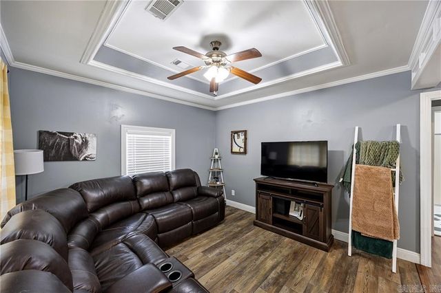 123 Lower McGuire Loop, Russellville, AR 72802