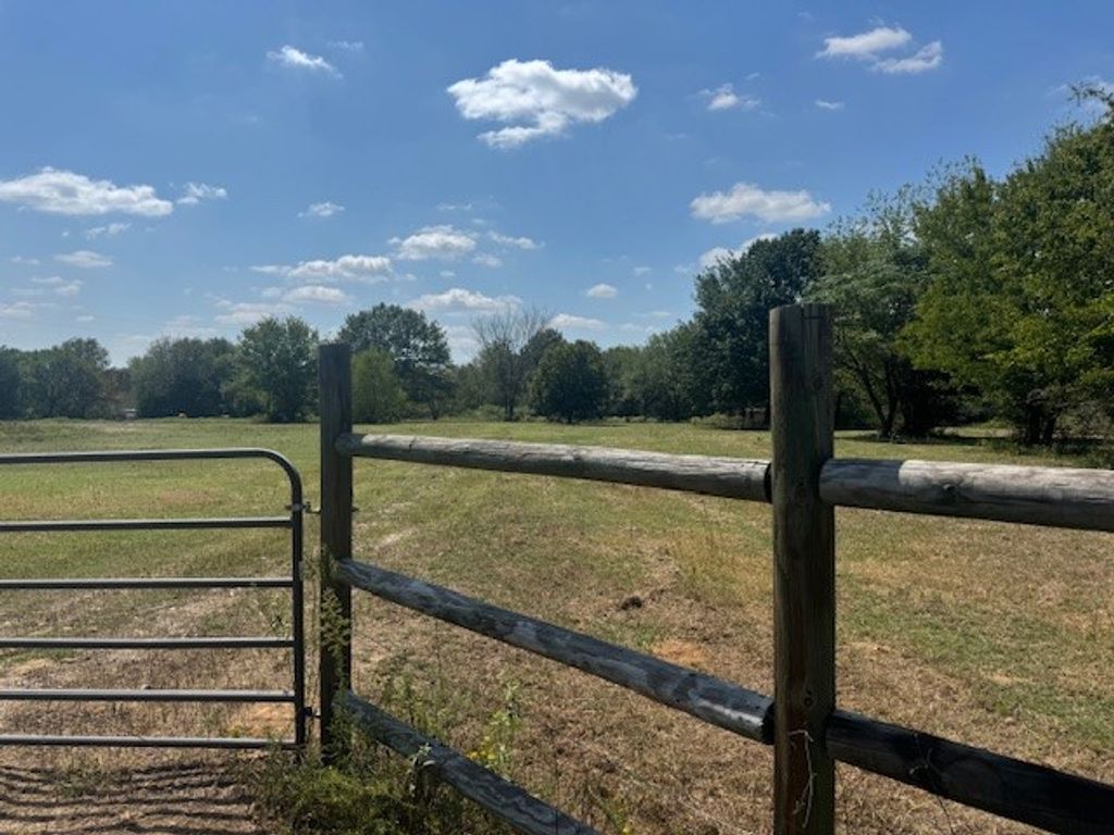 805 Farm To Market 1395, Edgewood, TX 75117